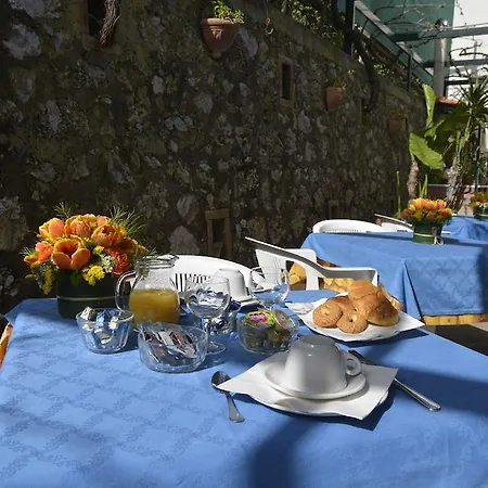 Nocleg ze śniadaniem La Musa 3*