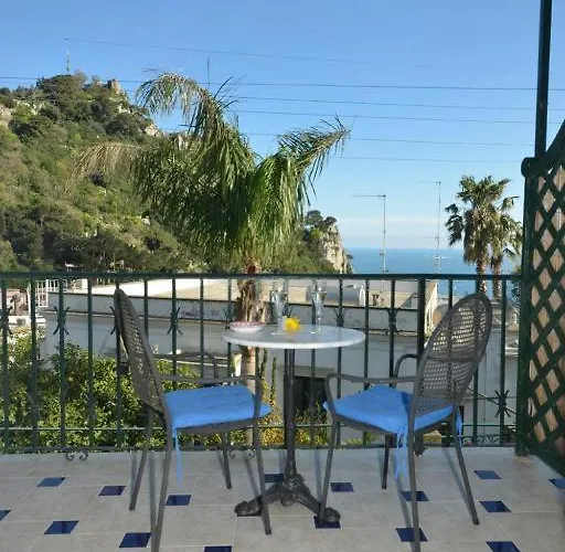 לינה וארוחת בוקר La Musa