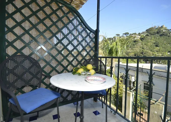 לינה וארוחת בוקר La Musa