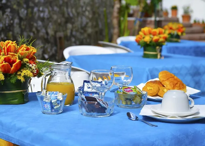 לינה וארוחת בוקר La Musa 3*