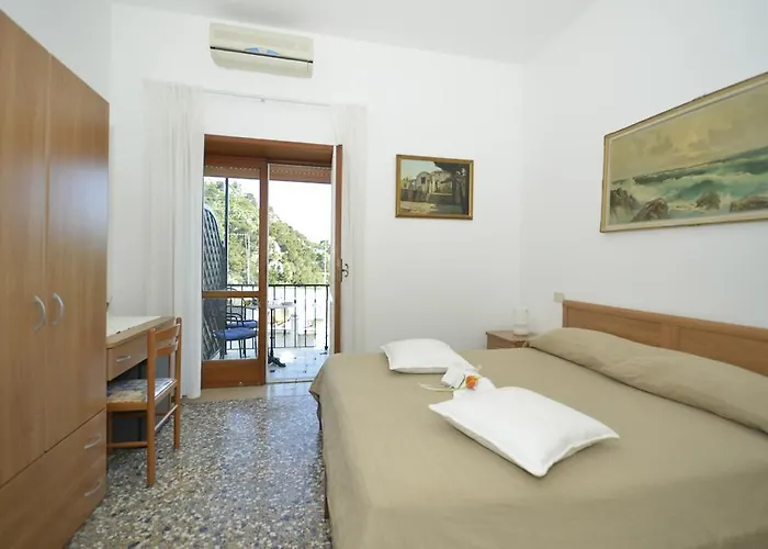 לינה וארוחת בוקר La Musa קאפרי